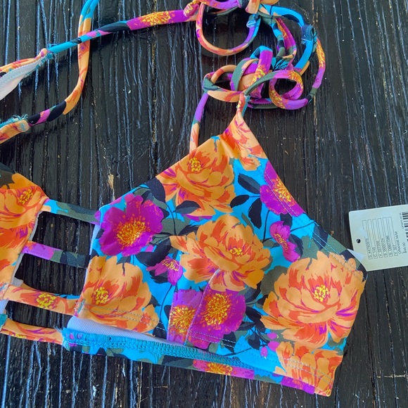 Urban Outfitters Winnie Orange Floral Bikini Top - Picture 6 of 10